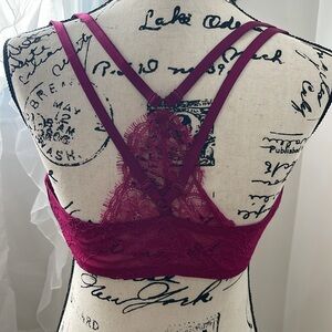 Sexy hot pink Victoria’s Secret Lacey bra